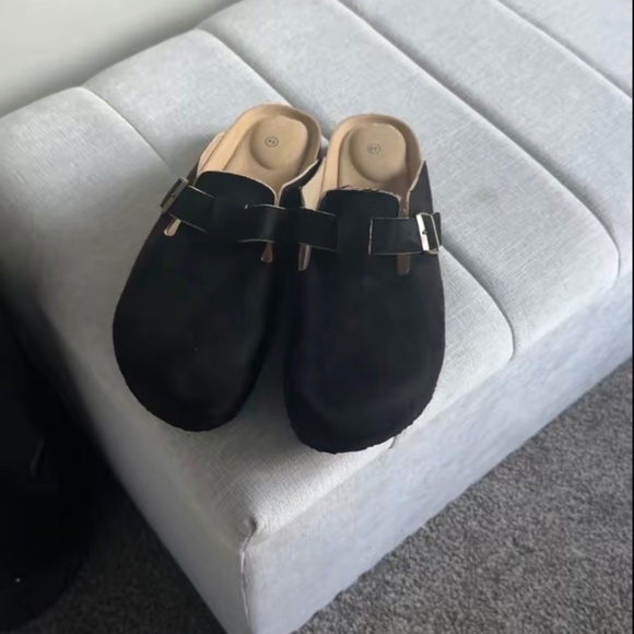Clogs - Picture 1 of 1